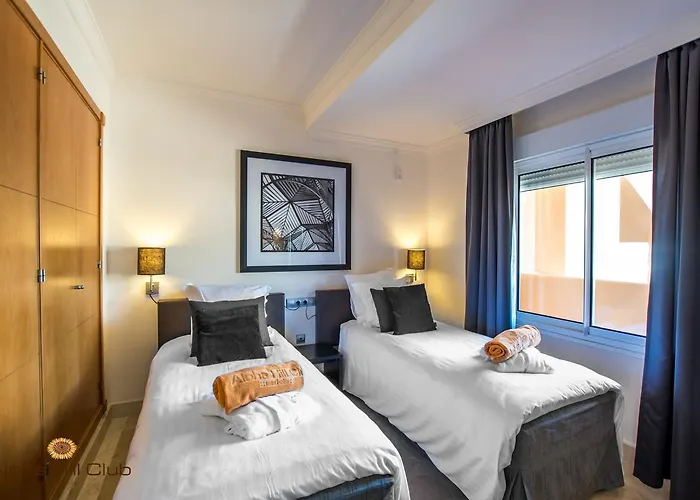 Aloha Hill Club Apartman